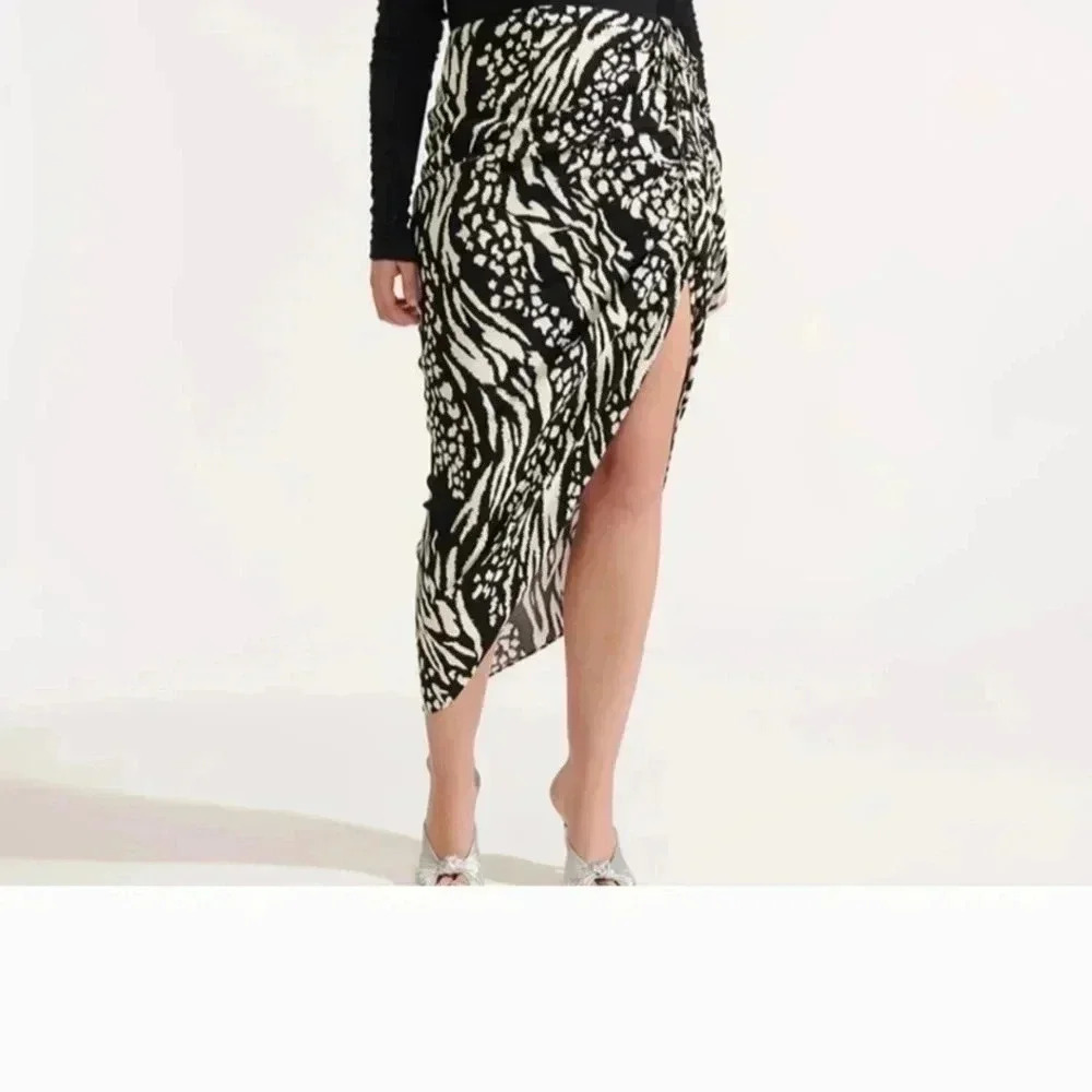 Veronica Beard Size 4 Bone Black Ruched Side Animal Print Hi Low Skirt Side Zip